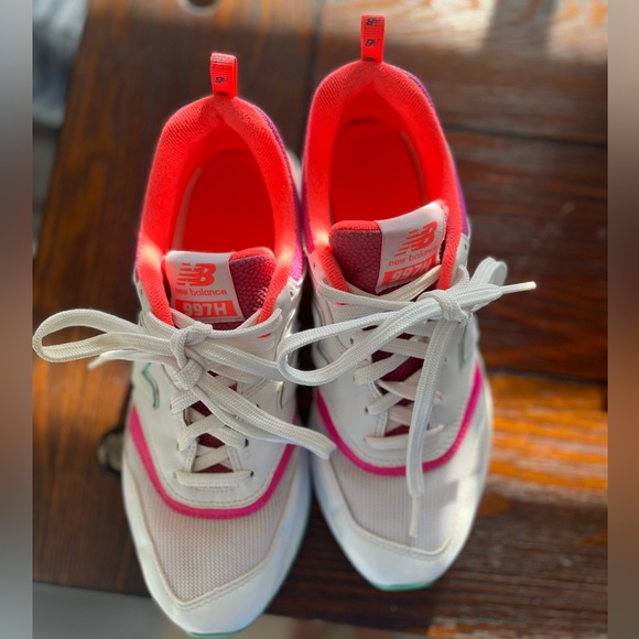 New Balance 997H - Picture 3 of 4